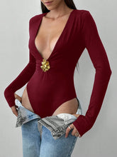Aloruh Women Deep V-Neck Metal Buckle Decor Long Sleeve Bodysuit